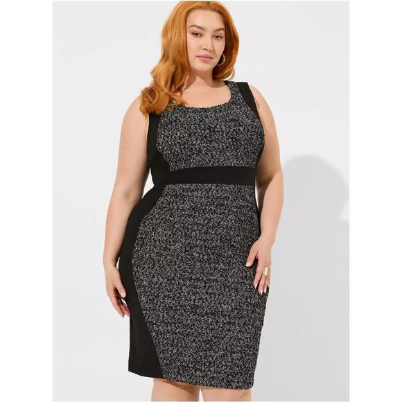 NWT Torrid At The Knee Boucle Contoured Panel Dress Grey Black Plus Size 30 - Picture 1 of 7